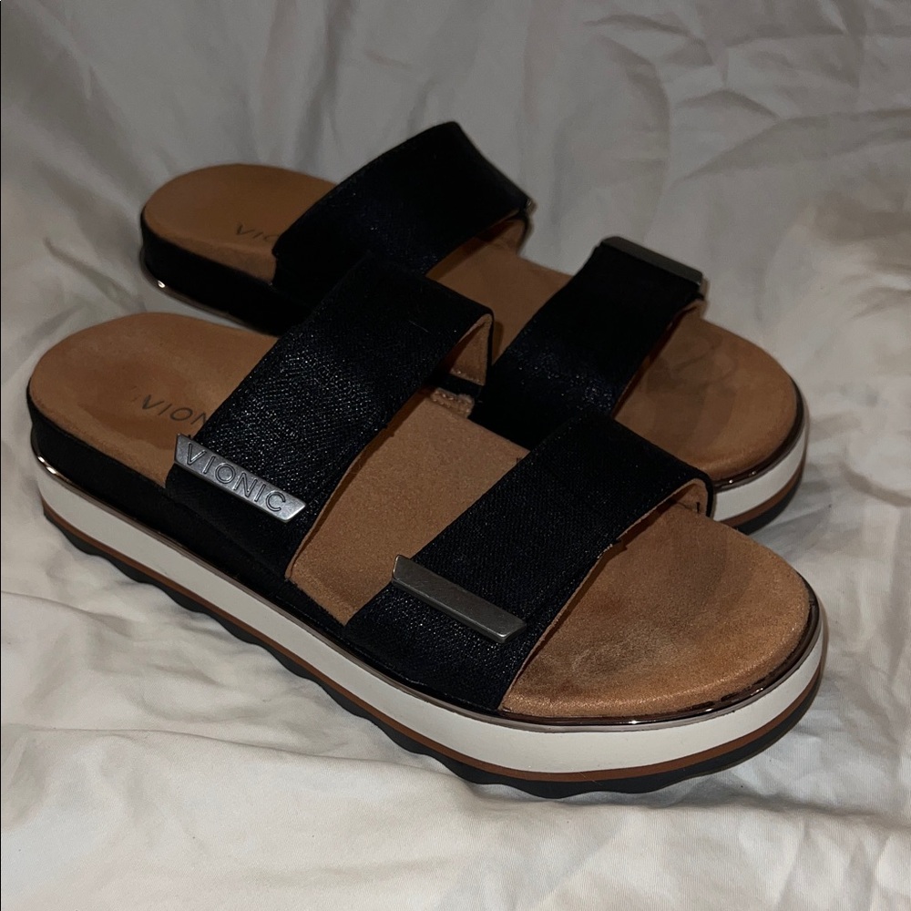 Vionic Women's Black and Tan Slide Sandals